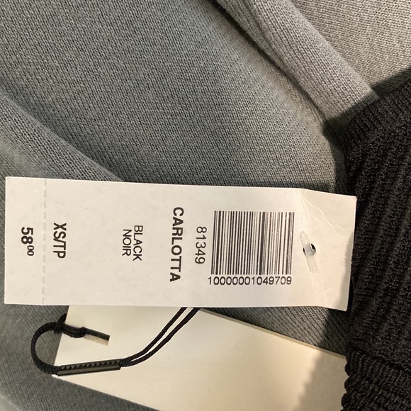 Aritzia Babaton Carlotta top in size XS - Picture 2 of 4